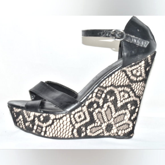 Charlotte Russe 6" Platform Heels - Picture 3 of 5